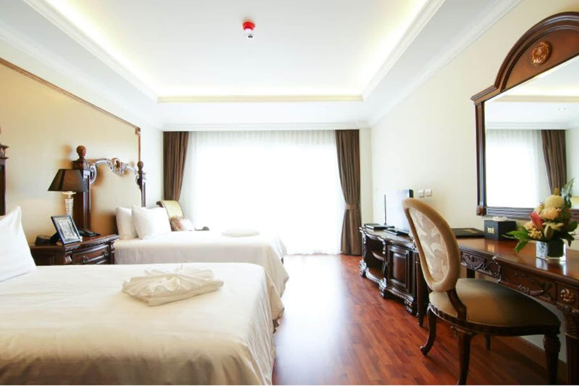 Lk Miracle Suite - Sha Extra Plus Pattaya Bagian luar foto
